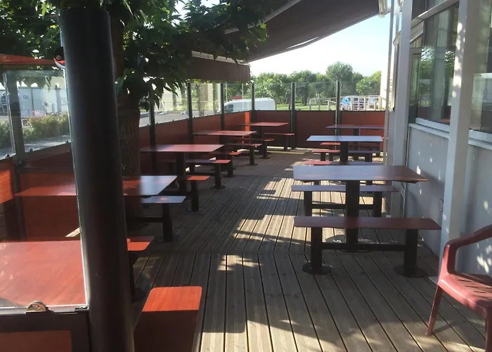 Hotel Le Relais De Barbezieux-Saint-Hilaire